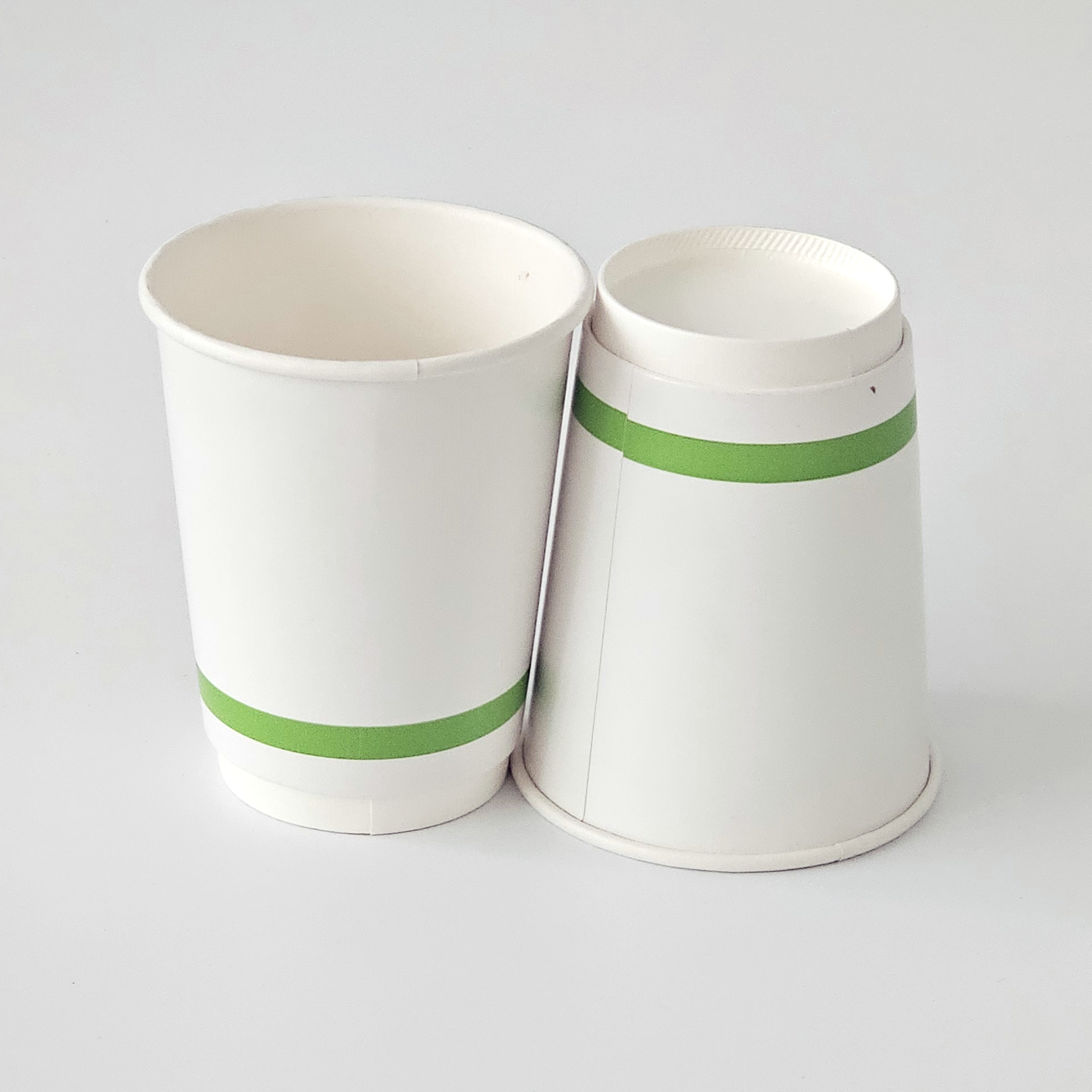 Tazas de café desechables de papel de doble pared con tapa para servir whisky